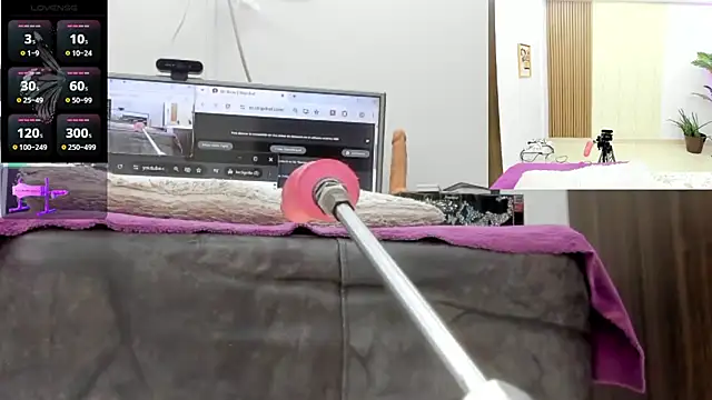 Paulina Davis  online show from 06/24/26, 11:37
