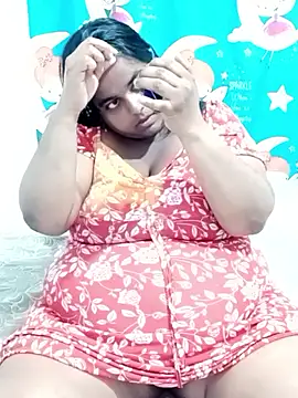 SusanaEshwar online show from 02/15/26, 07:21