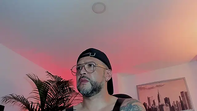 MrFrank tattoo online show from 12/04/24, 01:36