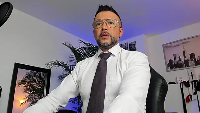 MrFrank tattoo online show from 12/21/24, 02:58