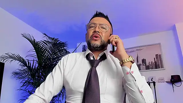 MrFrank tattoo online show from 12/25/24, 02:56