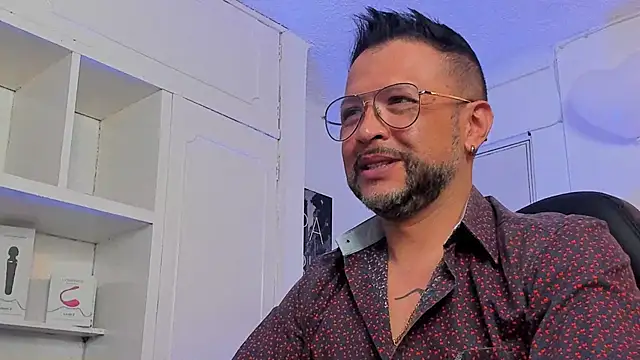 MrFrank tattoo online show from 02/14/25, 04:41