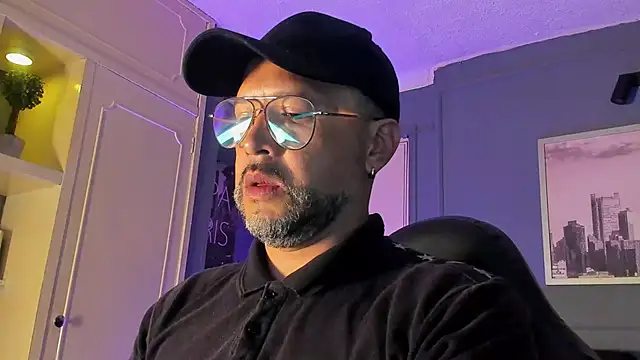 MrFrank tattoo online show from 12/02/25, 02:06