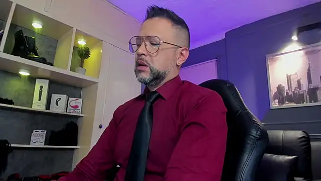 Snapshot of MrFrank_tattoo chatting on 01/10/26, 12:51 MrFrank tattoo online show from 01/10/26, 12:51