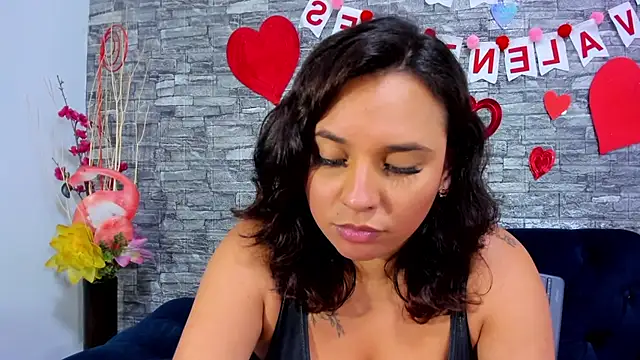 LizzRouse online show from 02/11/25, 12:49