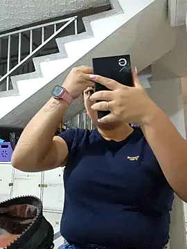 LizzRouse online show from 10/18/25, 12:28