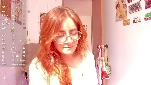 linda giggle online show from 10/02/25, 01:40