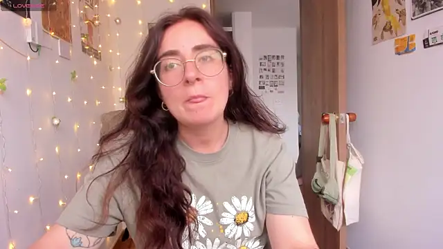 linda giggle online show from 10/30/25, 08:53