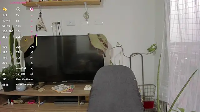 linda giggle online show from 12/22/25, 10:29