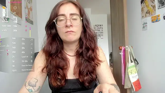 linda giggle online show from 03/10/26, 02:33