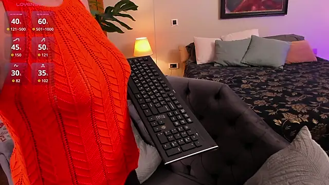 Amber Foks online show from 06/11/26, 06:22