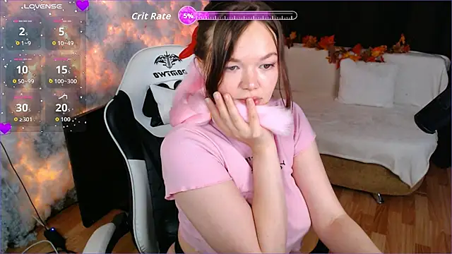 Snapshot of mary_lunar chatting on 09/13/25, 07:02 mary lunar online show from 09/13/25, 07:02