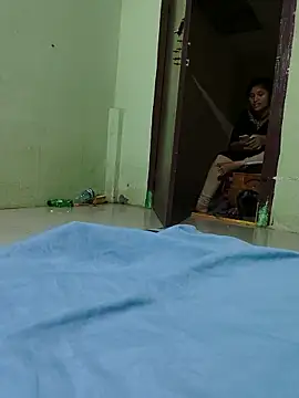 Snapshot of deva905271 chatting on 02/04/26, 06:03 deva905271 online show from 02/04/26, 06:03