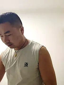 guozuo online show from 05/12/26, 01:52