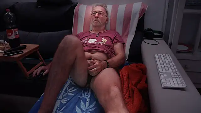 Nudelschwanz online show from 10/13/25, 06:46