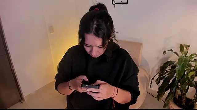 Amber  Davis online show from 11/20/25, 08:30