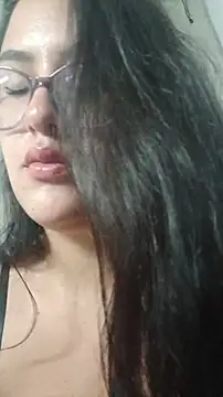 Snapshot of ZabathMiller chatting on 11/04/25, 12:43 ZabathMiller online show from 11/04/25, 12:43