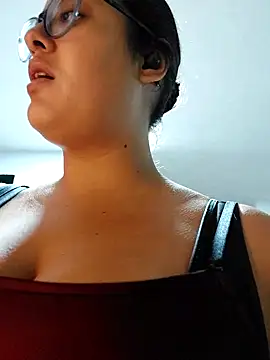 Snapshot of ZabathMiller chatting on 11/21/25, 01:15 ZabathMiller online show from 11/21/25, 01:15