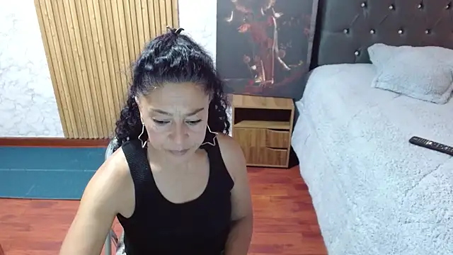 Snapshot of Anitta_muscle chatting on 03/13/26, 09:43 Anitta muscle online show from 03/13/26, 09:43