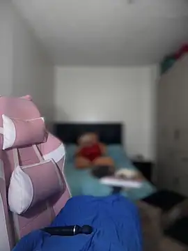 cami ortiz   online show from 01/03/25, 03:27