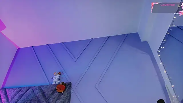 emmajohnss online show from 10/22/25, 04:02