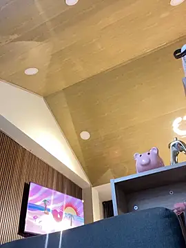 DaphneUwu online show from 12/18/25, 12:49