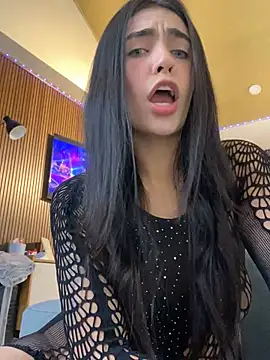 Snapshot of DaphneUwu chatting on 02/07/26, 12:47 DaphneUwu online show from 02/07/26, 12:47