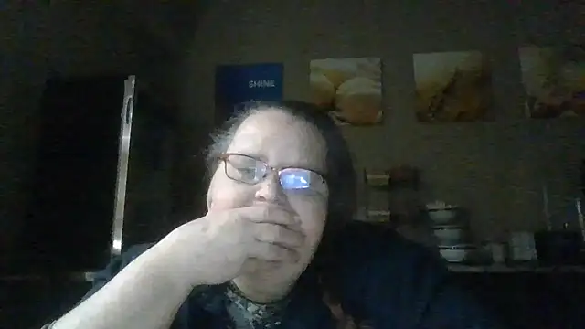 Snapshot of Hornybbw1978 chatting on 12/15/25, 08:07 Hornybbw1978 online show from 12/15/25, 08:07