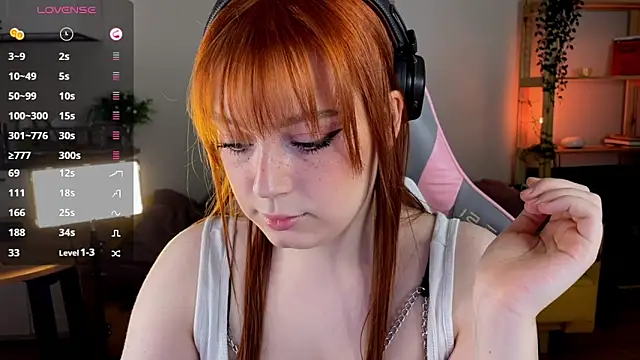 Snapshot of Sofy_Benson chatting on 02/22/26, 01:31 Sofy Benson online show from 02/22/26, 01:31