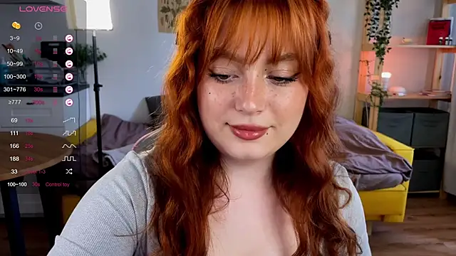 Snapshot of Sofy_Benson chatting on 06/29/26, 01:22 Sofy Benson online show from 06/29/26, 01:22