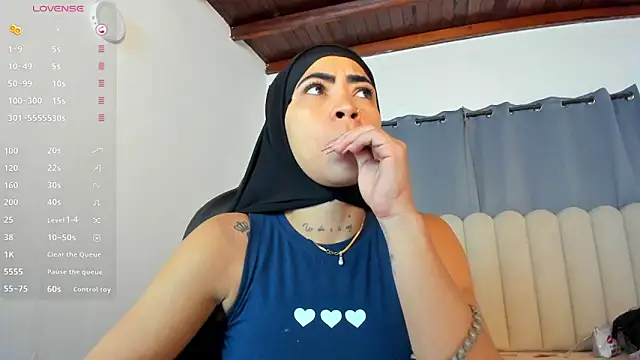 Dounia nagi online show from 12/18/25, 12:33