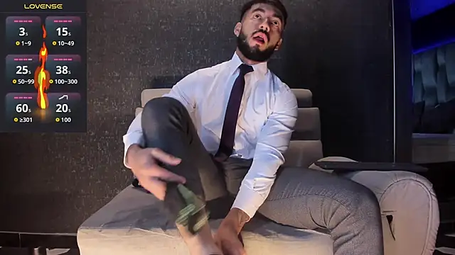 MarkWalker   online show from 10/25/25, 10:12