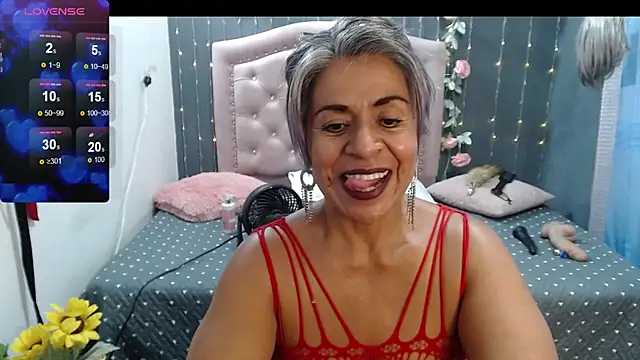 Snapshot of lalisha_96 chatting on 12/15/24, 01:13 lalisha 96 online show from 12/15/24, 01:13