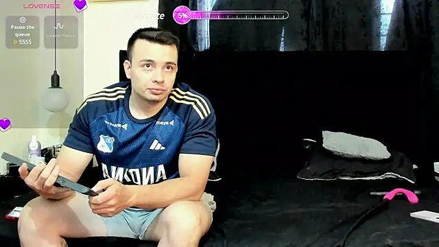 lissandthor13 online show from 02/15/25, 08:33