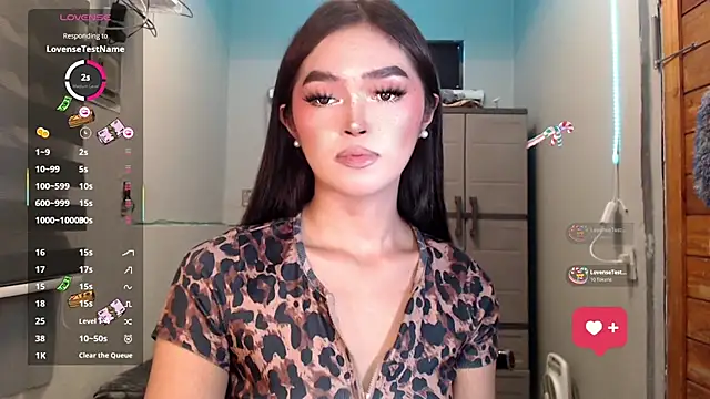 Itsme claire online show from 10/22/25, 05:08