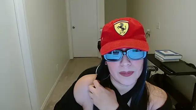 Sassy Latina online show from 11/30/25, 04:49