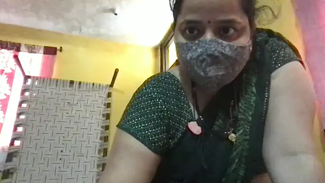 Snapshot of Riyasingh9 chatting on 01/15/25, 04:47 Riyasingh9 online show from 01/15/25, 04:47