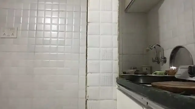 Snapshot of Riyasingh9 chatting on 01/28/25, 04:08 Riyasingh9 online show from 01/28/25, 04:08