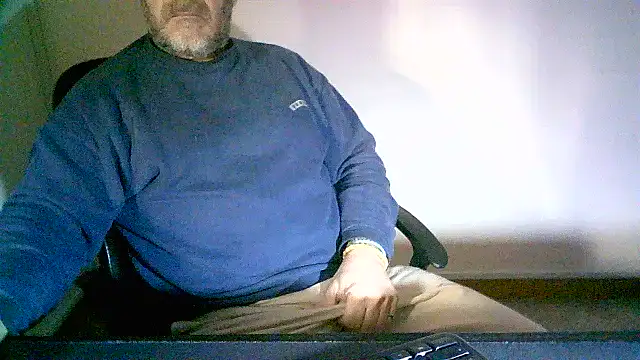 Snapshot of Greek_Passion chatting on 03/08/26, 07:12 Greek Passion online show from 03/08/26, 07:12