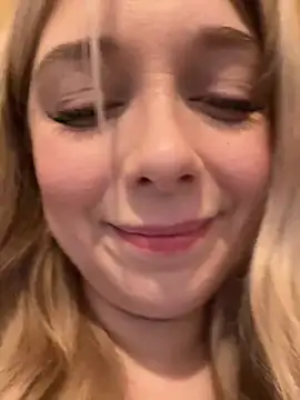 Snapshot of CherryAuroraa chatting on 12/19/24, 09:51 CherryAuroraa online show from 12/19/24, 09:51