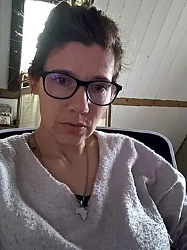 Lina lou4 online show from 03/09/25, 01:04