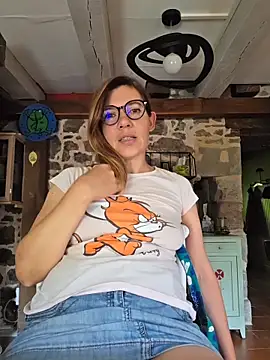 Lina lou4 online show from 05/28/26, 08:33