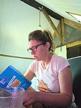 Lina lou4 online show from 06/20/26, 04:43