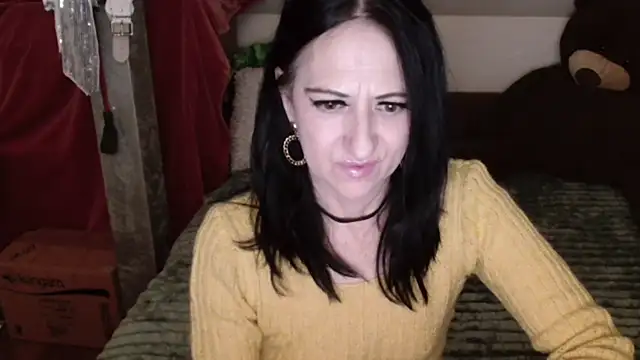 Snapshot of DebraMilf chatting on 02/27/25, 05:56 DebraMilf online show from 02/27/25, 05:56