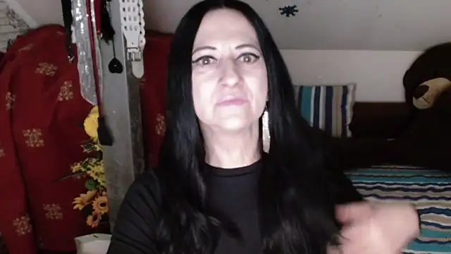Snapshot of DebraMilf chatting on 03/22/26, 02:15 DebraMilf online show from 03/22/26, 02:15