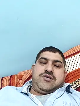 Snapshot of Amandev7 chatting on 02/07/25, 12:20 Amandev7 online show from 02/07/25, 12:20