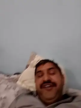 Snapshot of Amandev7 chatting on 09/09/25, 03:44 Amandev7 online show from 09/09/25, 03:44