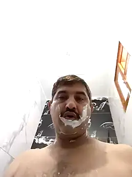 Snapshot of Amandev7 chatting on 09/10/25, 04:01 Amandev7 online show from 09/10/25, 04:01