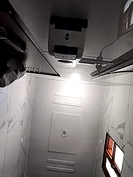 Snapshot of Amandev7 chatting on 09/25/25, 04:49 Amandev7 online show from 09/25/25, 04:49