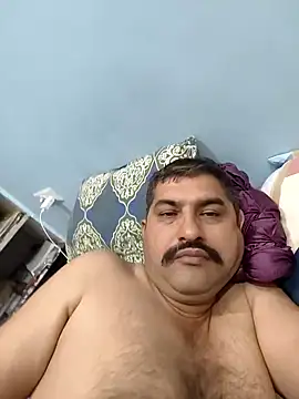 Snapshot of Amandev7 chatting on 10/13/25, 11:16 Amandev7 online show from 10/13/25, 11:16